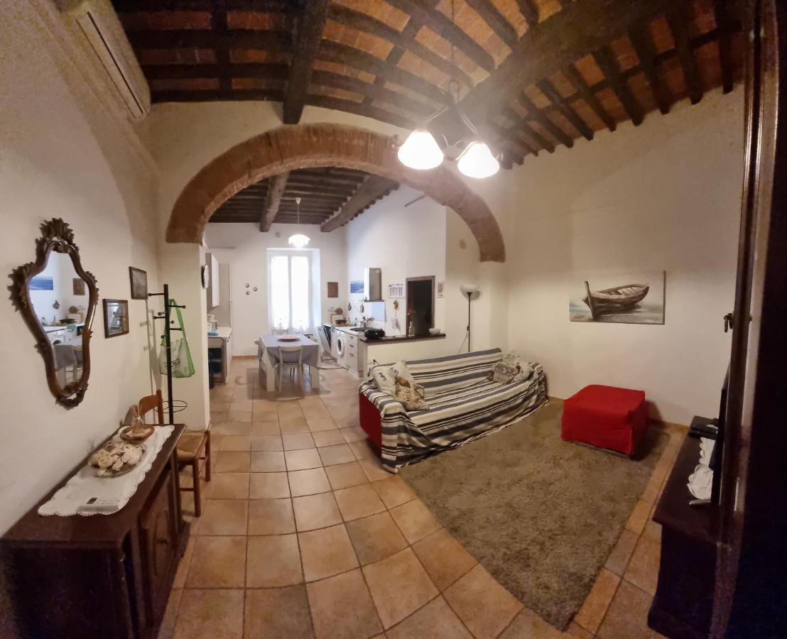 Onda Blu - Bilocale Con Aria Condizionata A Due Passi Dal Castello E Dal Torrione E Rivellino Leilighet Piombino Eksteriør bilde